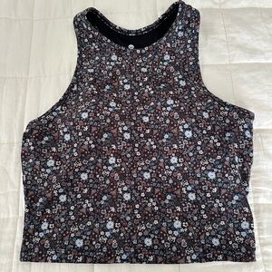 Senita Vinyasa Crop tank size M